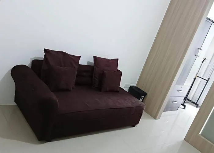 Shore D12 Near Airport- Sm Mall Of Apartment Manila